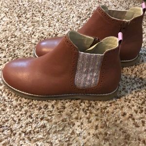 LIKE NEW! Mini Boden Girls Chelsea Leather Boots